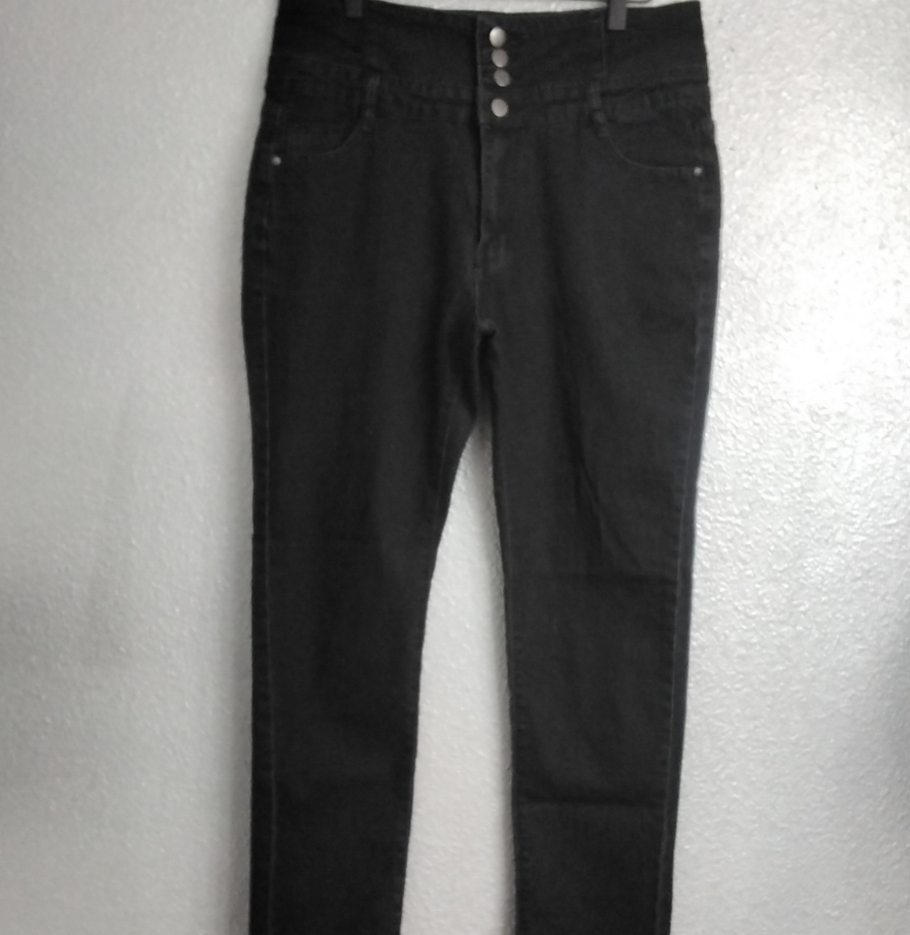 Women's Dark Wash Jeans.  Size XL
